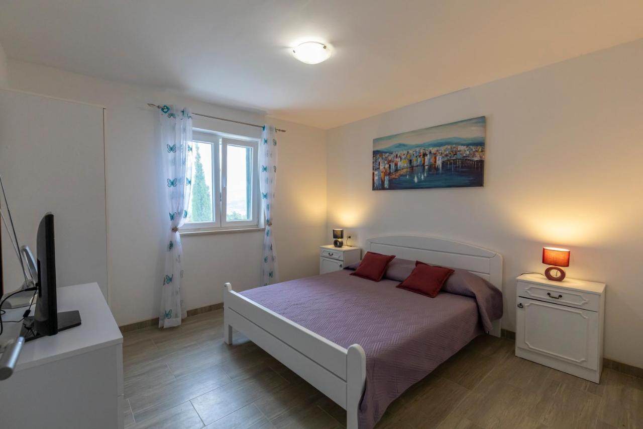 Villa Little Hill Postira Εξωτερικό φωτογραφία